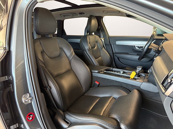 Volvo V90 Cross Country 11 of 25