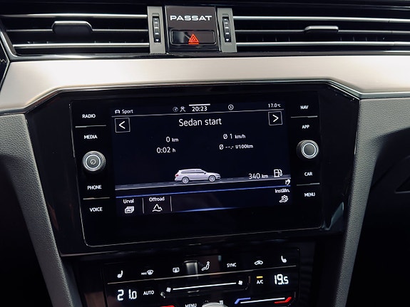 Volkswagen Passat Alltrack 22 of 29