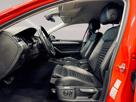 Volkswagen Passat Alltrack 12 of 29