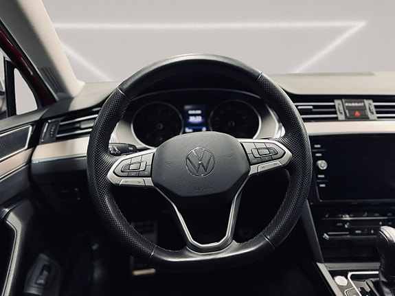 Volkswagen Passat Alltrack 16 of 29