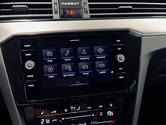 Volkswagen Passat Alltrack 24 of 29