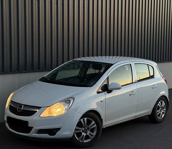Opel Corsa 2 of 5