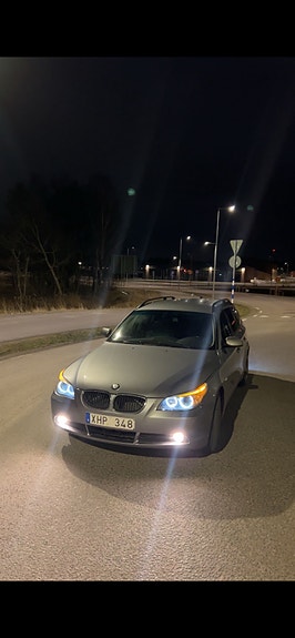 BMW 523i 4 of 4