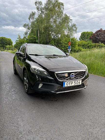 Volvo V40 Cross Country 3 of 5