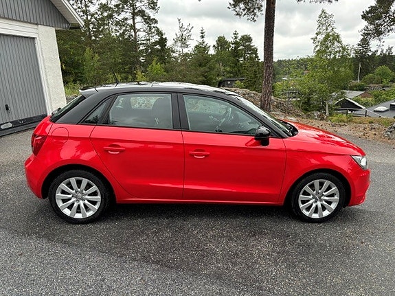 Audi A1 2 of 17