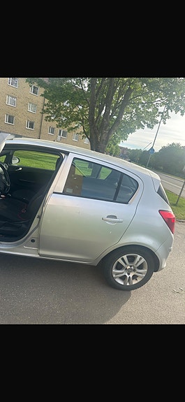 Opel Corsa 3 of 5