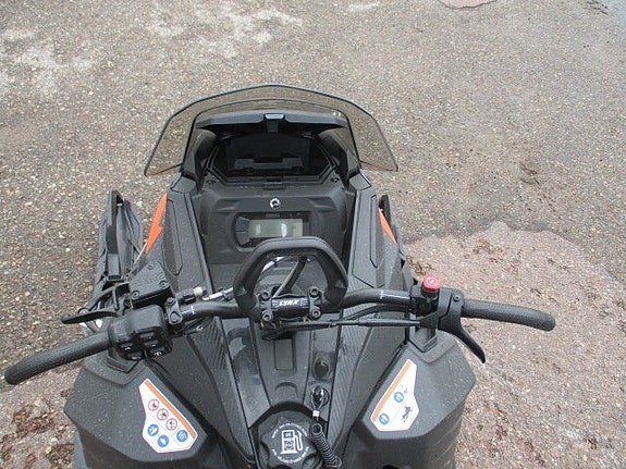 Lynx Xterrain STD 3700 600 E-tec 3 of 3