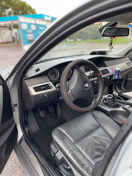 BMW 525i 5 of 5