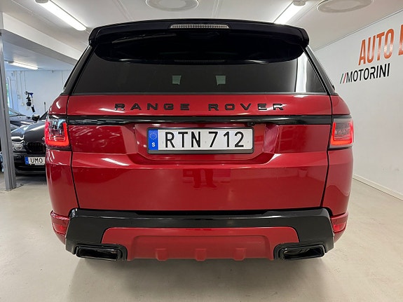 Land Rover Range Rover Sport 12 of 27