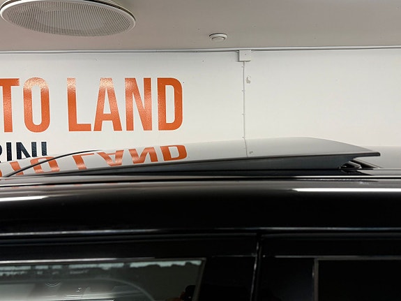 Land Rover Range Rover Sport 9 of 27