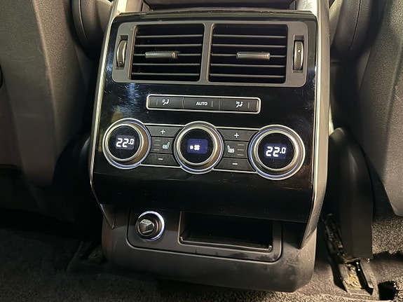 Land Rover Range Rover Sport 17 of 27