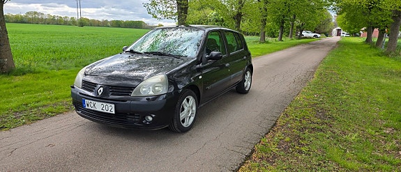 Renault Clio 2 of 19