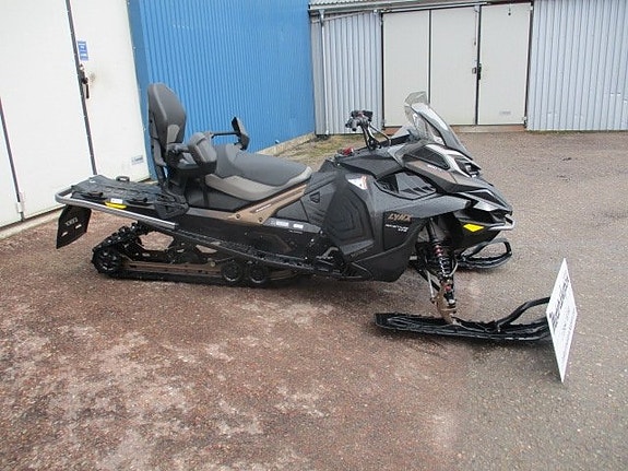 Lynx Adventure Limited 900 ACE 2 of 4