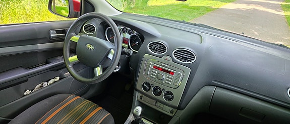 Ford Focus 12 of 19