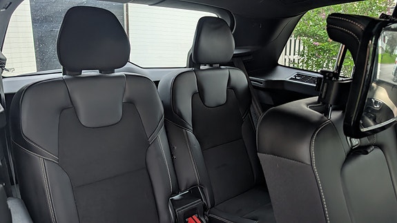 Volvo XC90 13 of 15