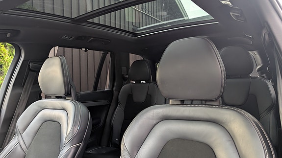 Volvo XC90 9 of 15