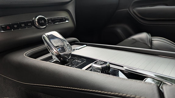 Volvo XC90 8 of 15