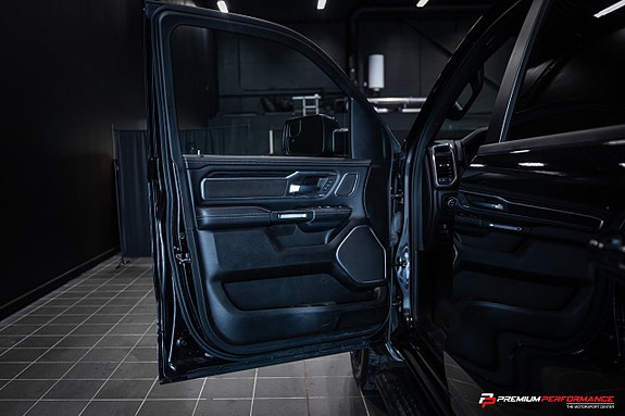 Dodge RAM 1500 13 of 30