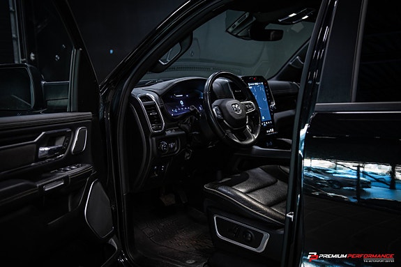 Dodge RAM 1500 14 of 30