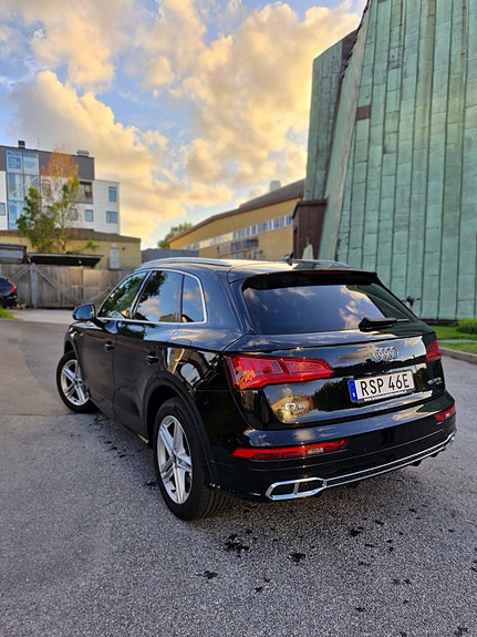 Audi Q5 4 of 5