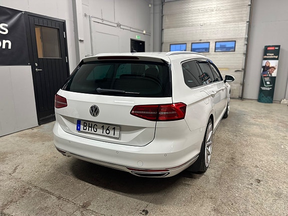 Volkswagen Passat 4 of 5