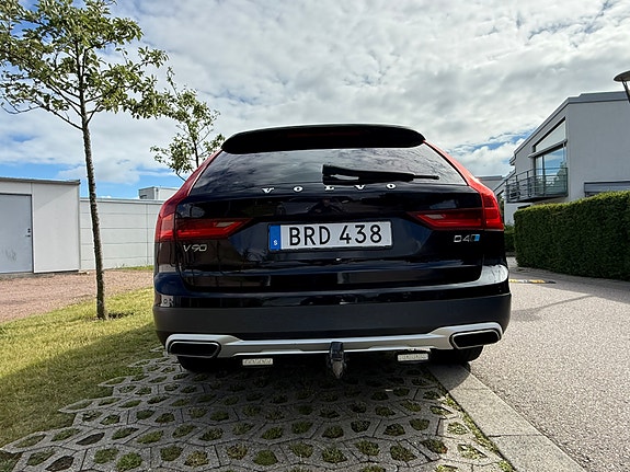 Volvo V90 Cross Country 4 of 5