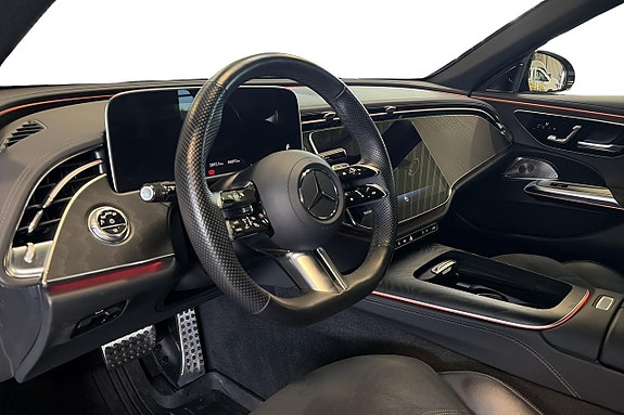 Mercedes-Benz E220 7 of 26