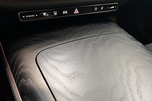 Mercedes-Benz E220 19 of 26