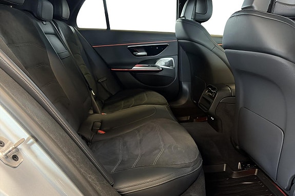 Mercedes-Benz E220 24 of 26