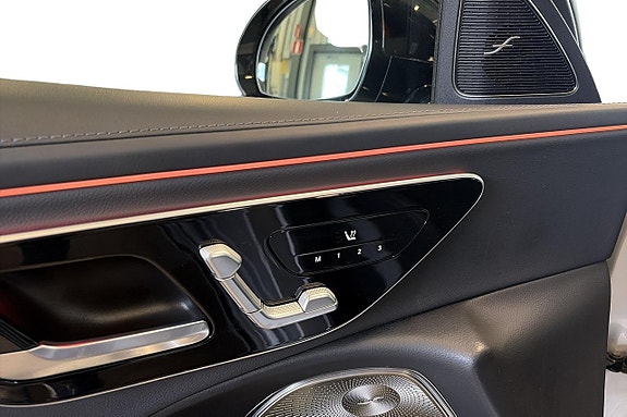 Mercedes-Benz E220 20 of 26