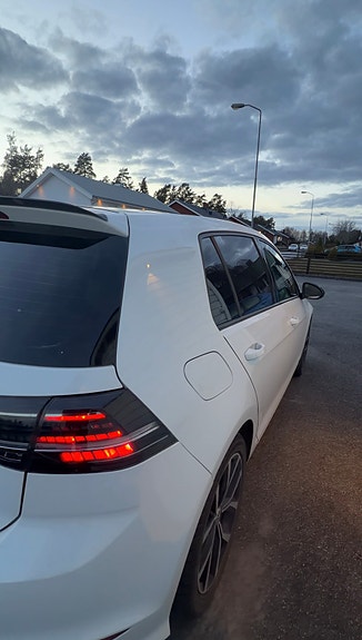 Volkswagen Golf VII 3 of 7