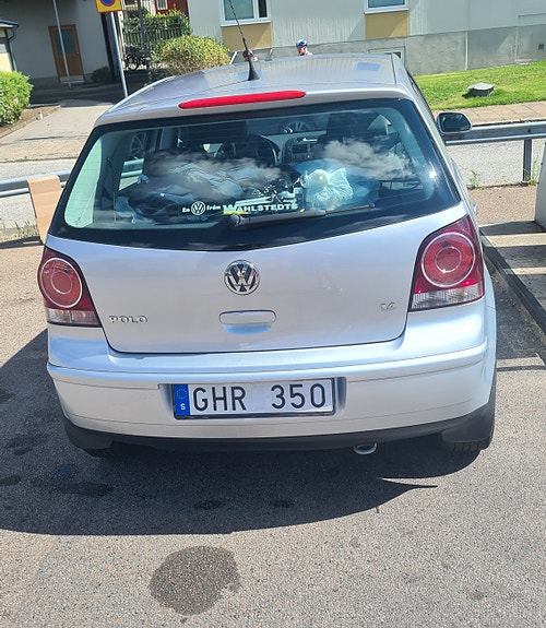 Volkswagen Polo 2 of 5