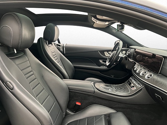 Mercedes-Benz E200 15 of 30
