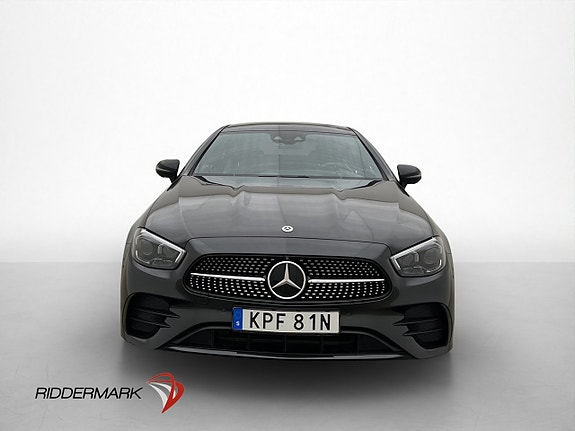 Mercedes-Benz E200 2 of 5