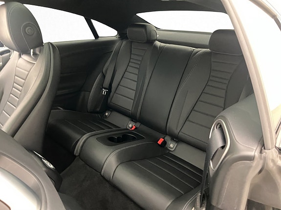 Mercedes-Benz E200 16 of 30