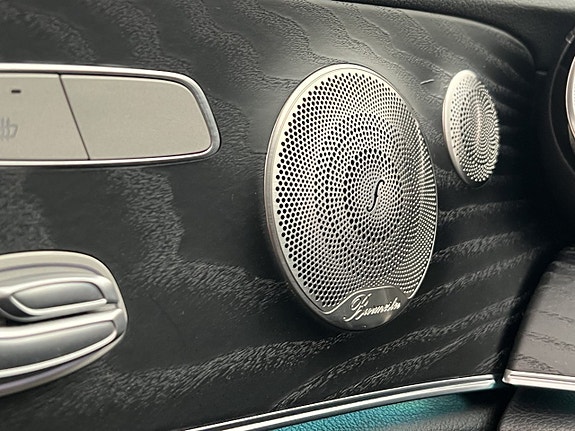 Mercedes-Benz E200 14 of 30