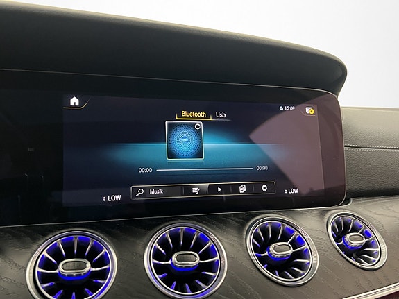 Mercedes-Benz E200 20 of 30