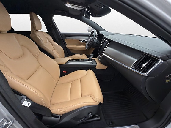 Volvo V90 16 of 30