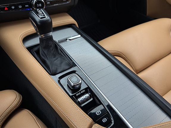 Volvo V90 27 of 30