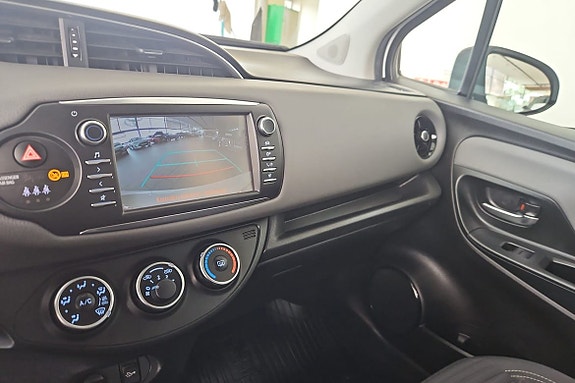 Toyota Yaris 28 of 29
