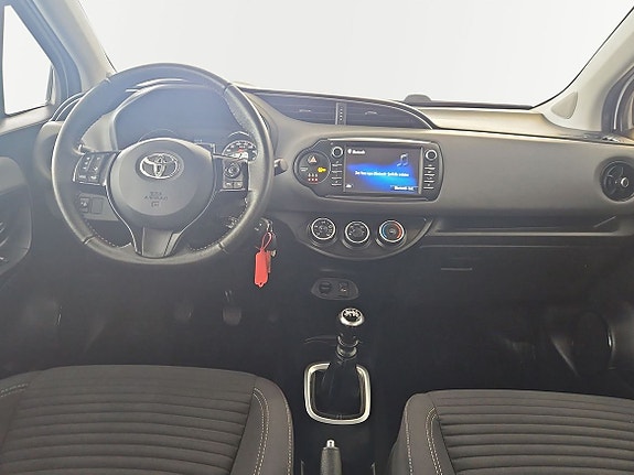 Toyota Yaris 15 of 29