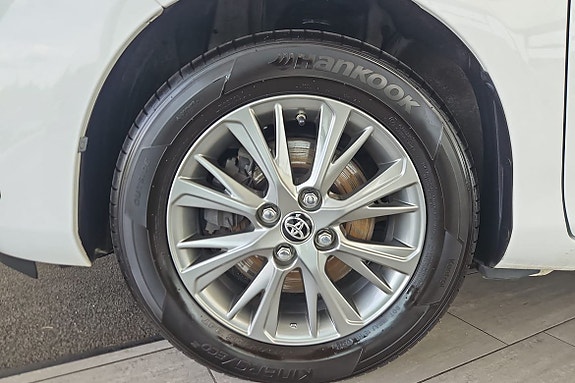 Toyota Yaris 21 of 29