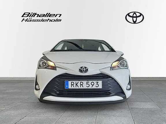 Toyota Yaris 10 of 29