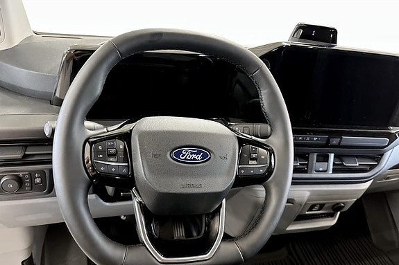 Ford Transit Custom 12 of 14