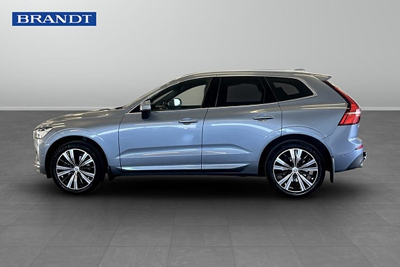 Volvo XC60 2 of 11