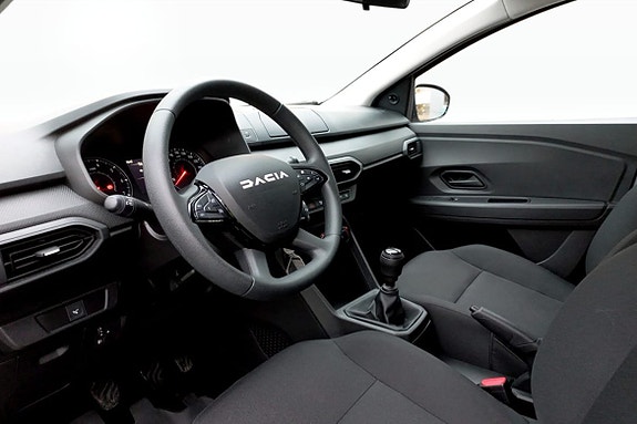 Dacia Sandero 5 of 5