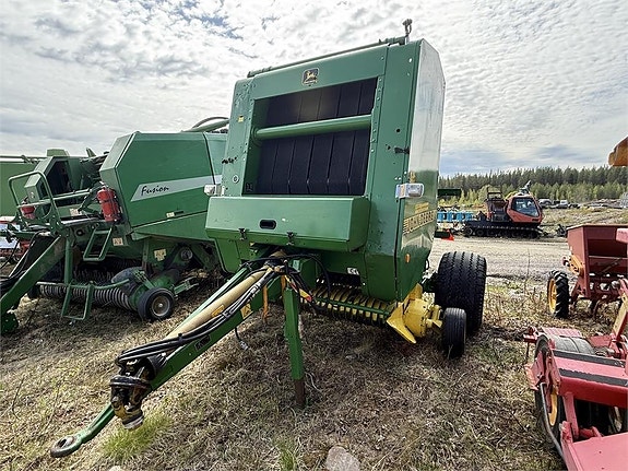John Deere 580 rundbalspress 2 of 4
