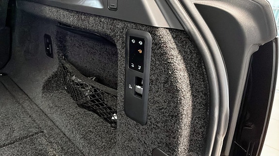 Land Rover Range Rover 19 of 19