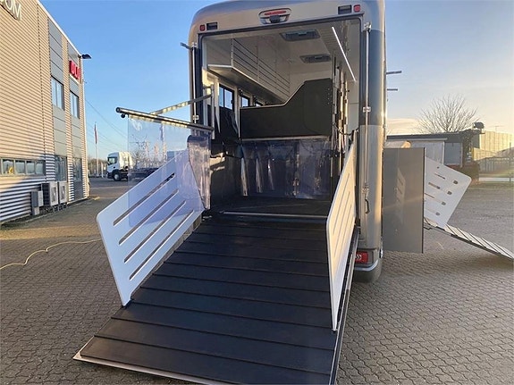 Volvo FL280 4x2 Krismar 4 hästar 5 of 14
