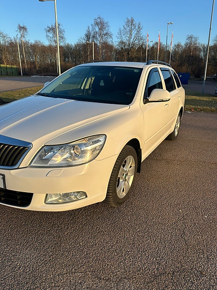 Skoda Octavia 3 of 5